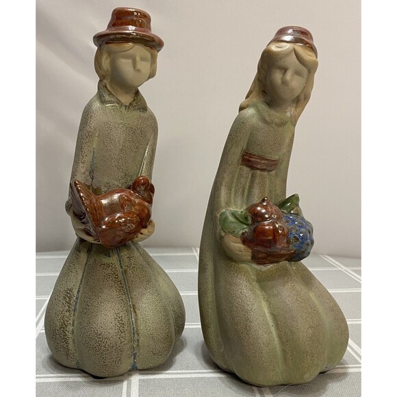 Pier 1 Thanksgiving Pilgrims Boy & Girl Figurines Turkey, Fruit & Vegetables - Picture 1 of 7
